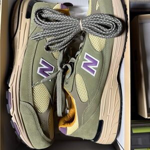 New Balance Olive Green Sneakers